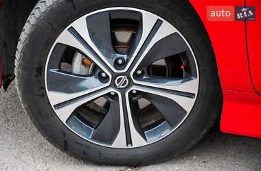 Хетчбек Nissan Leaf 2019 в 