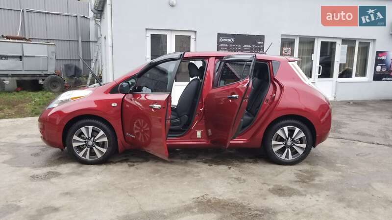 Хэтчбек Nissan Leaf 2015 в Одессе