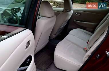 Хэтчбек Nissan Leaf 2016 в 