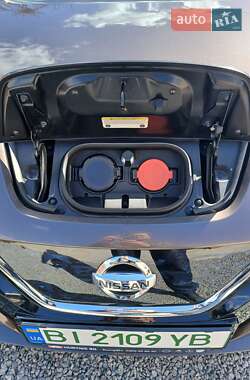 Хетчбек Nissan Leaf 2021 в 