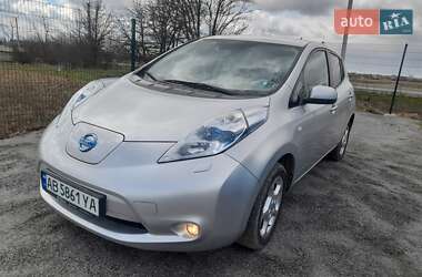 Хэтчбек Nissan Leaf 2012 в 