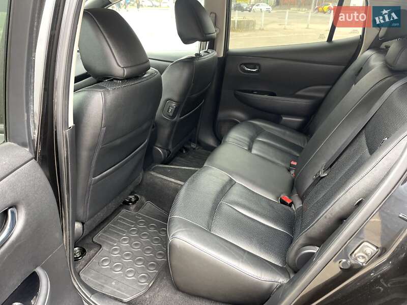 Хэтчбек Nissan Leaf 2014 в Ровно