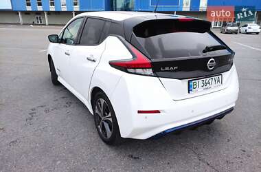 Хэтчбек Nissan Leaf 2019 в 