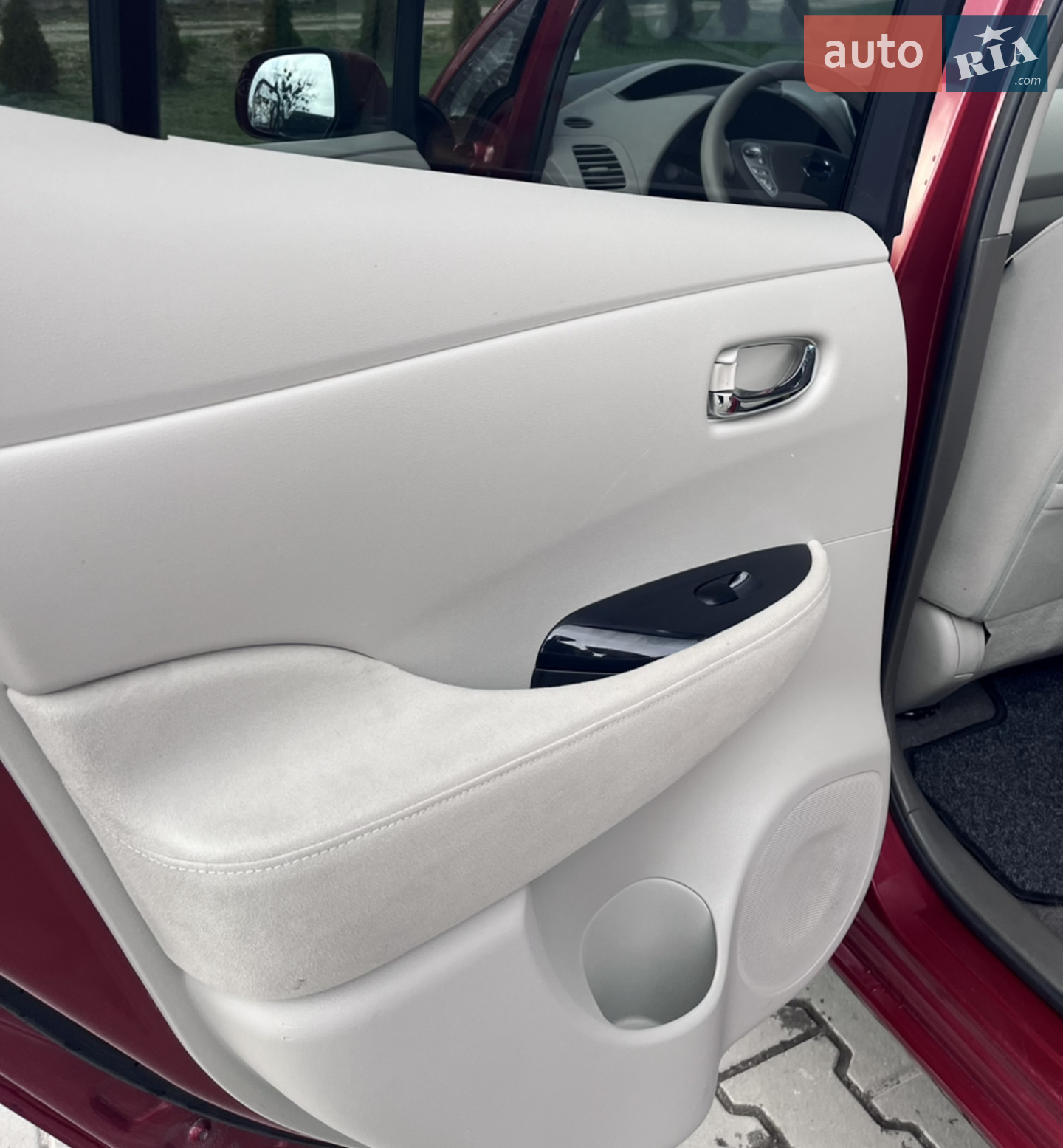 2012 Nissan Leaf - мініатюра 11