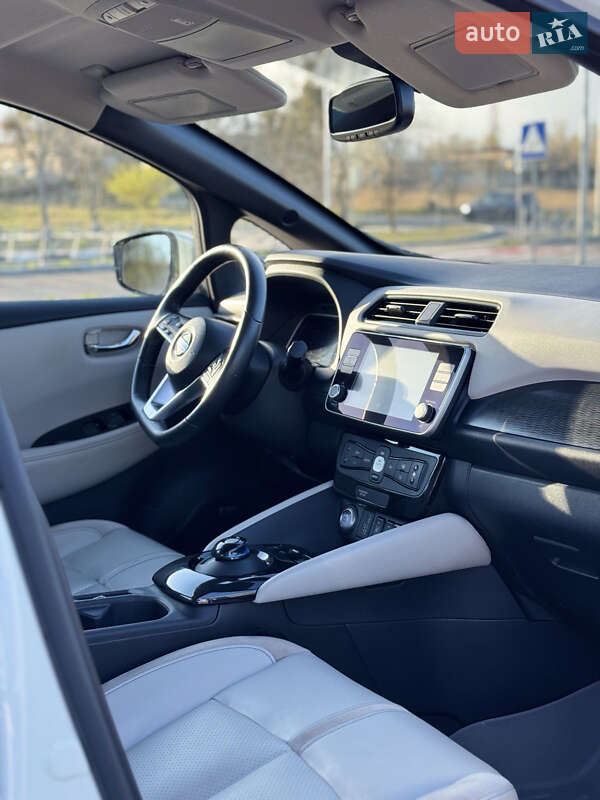 Хэтчбек Nissan Leaf 2020 в Ковеле