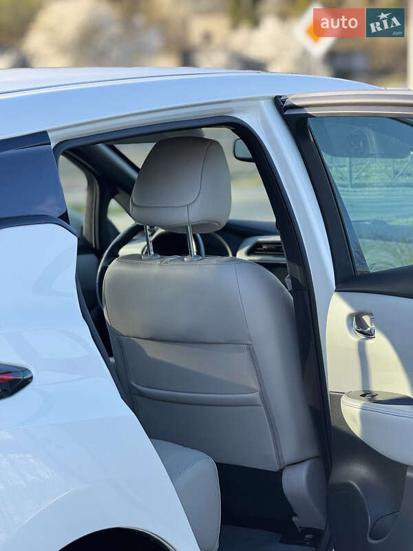 Хэтчбек Nissan Leaf 2020 в Ковеле