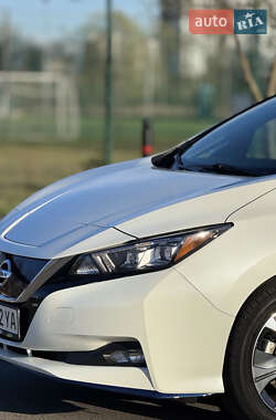 Хэтчбек Nissan Leaf 2020 в 