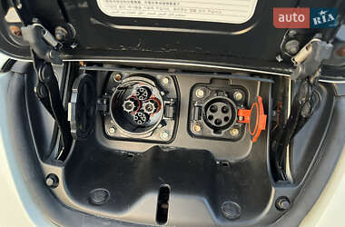 Хетчбек Nissan Leaf 2011 в 
