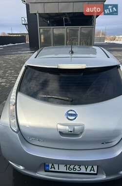 Хэтчбек Nissan Leaf 2017 в 