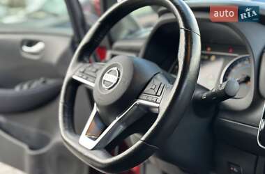 Хэтчбек Nissan Leaf 2018 в 