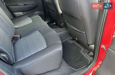 Хэтчбек Nissan Leaf 2018 в 
