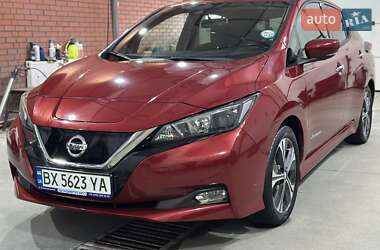 Хэтчбек Nissan Leaf 2018 в 