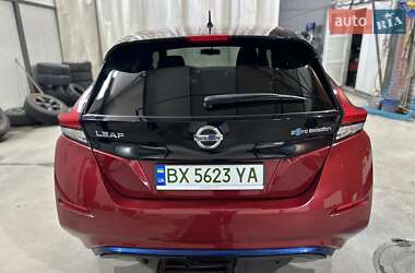 Хэтчбек Nissan Leaf 2018 в 