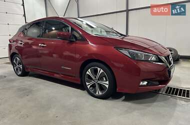 Хэтчбек Nissan Leaf 2018 в 