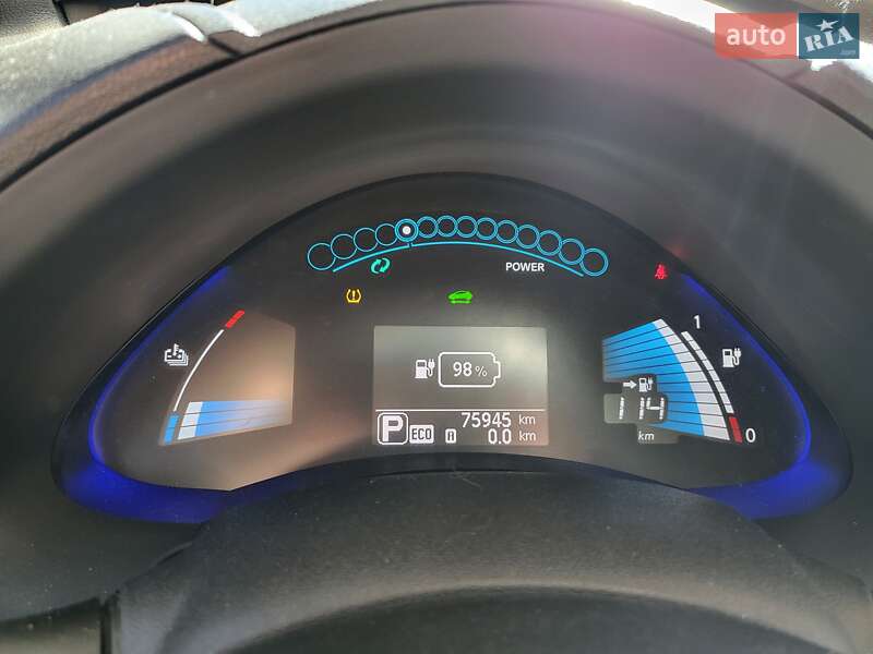 Хэтчбек Nissan Leaf 2013 в Киеве