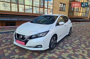 Хетчбек Nissan Leaf 2020 в 