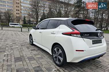 Хэтчбек Nissan Leaf 2018 в 