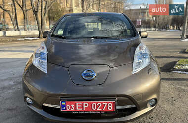 Хэтчбек Nissan Leaf 2017 в 