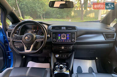Хэтчбек Nissan Leaf 2019 в 