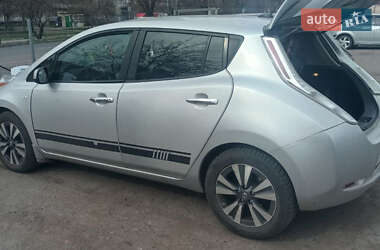 Хэтчбек Nissan Leaf 2017 в 