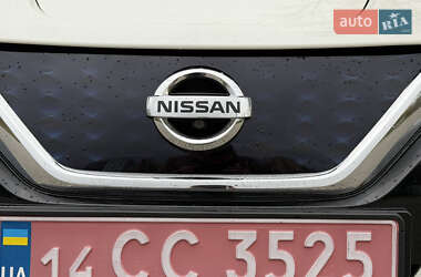 Хэтчбек Nissan Leaf 2019 в 