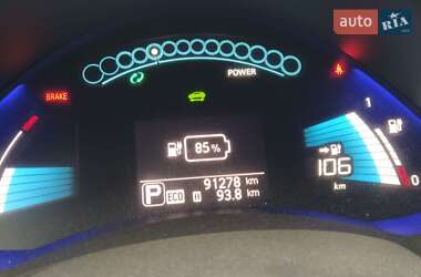 Хэтчбек Nissan Leaf 2017 в 