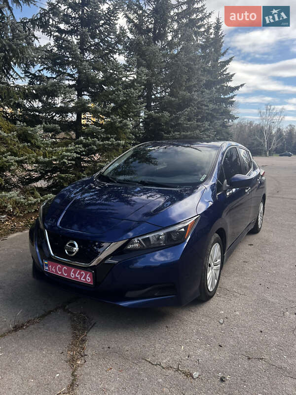 Хэтчбек Nissan Leaf 2020 в 