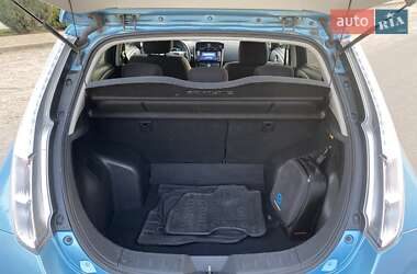 Хэтчбек Nissan Leaf 2014 в 