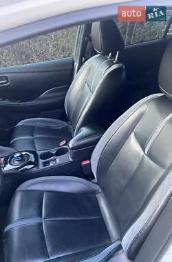 Хэтчбек Nissan Leaf 2018 в 