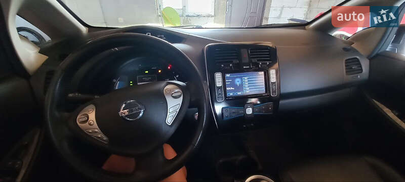 Nissan Leaf 2014