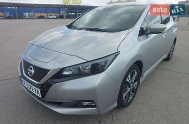 Хэтчбек Nissan Leaf 2021 в 