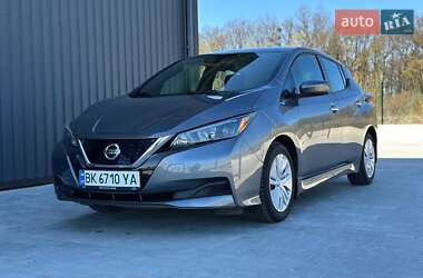 Хетчбек Nissan Leaf 2021 в 