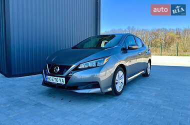Хэтчбек Nissan Leaf 2021 в Дубно