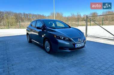 Хетчбек Nissan Leaf 2021 в 