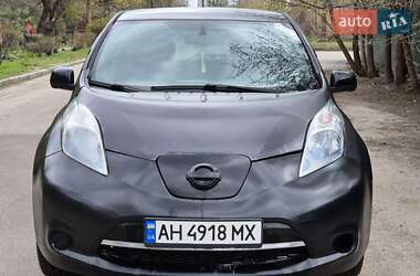 Хэтчбек Nissan Leaf 2013 в 
