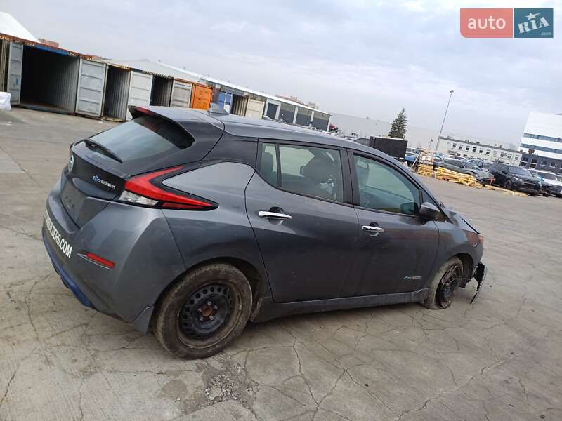Хэтчбек Nissan Leaf 2018 в Черкассах