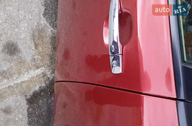 Хетчбек Nissan Leaf 2011 в 