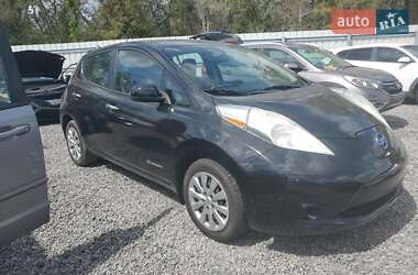 Хетчбек Nissan Leaf 2015 в 
