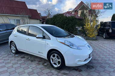 Хетчбек Nissan Leaf 2016 в 
