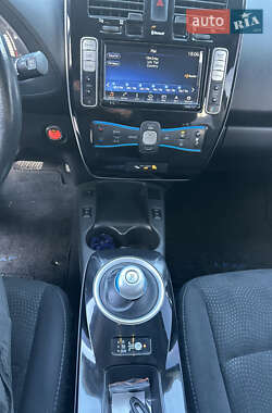 Хетчбек Nissan Leaf 2016 в 