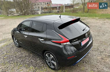 Хэтчбек Nissan Leaf 2018 в 