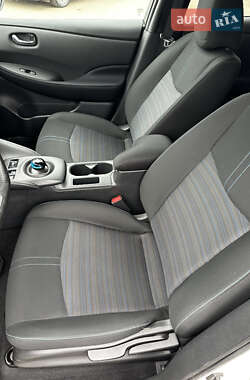 Хэтчбек Nissan Leaf 2021 в 