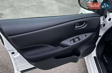 Хэтчбек Nissan Leaf 2021 в 