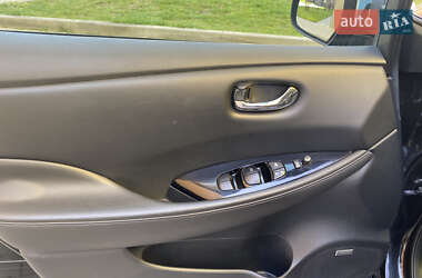 Хэтчбек Nissan Leaf 2014 в 