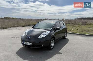 Хэтчбек Nissan Leaf 2014 в 