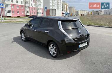 Хэтчбек Nissan Leaf 2014 в 