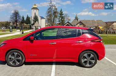 Хэтчбек Nissan Leaf 2019 в 