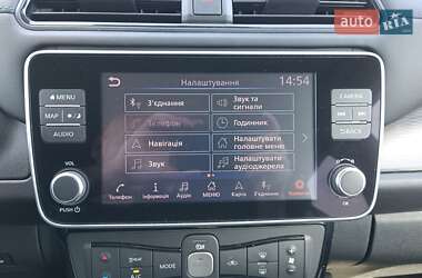 Хэтчбек Nissan Leaf 2019 в 