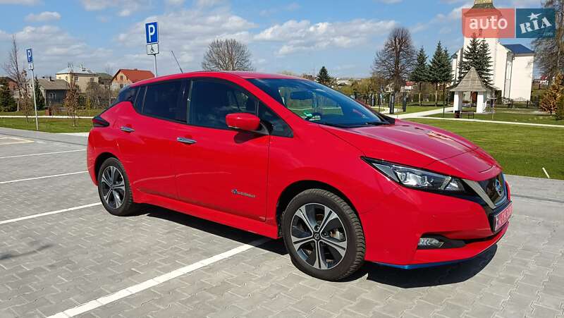 Хэтчбек Nissan Leaf 2019 в Львове
