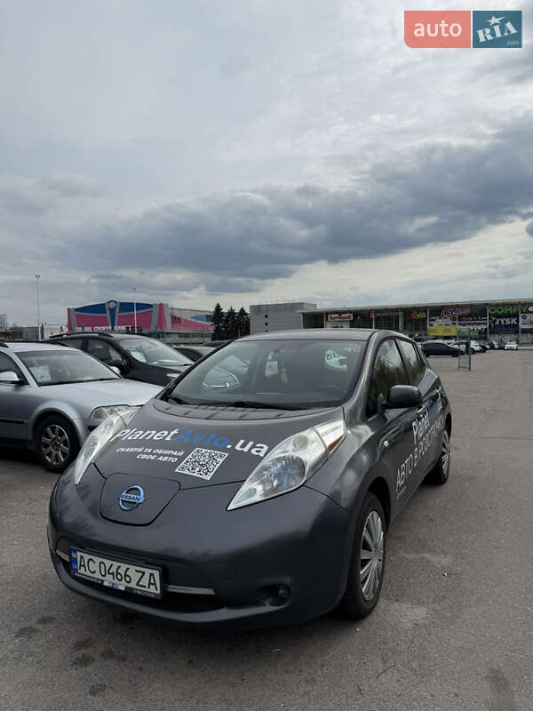 Хетчбек Nissan Leaf 2013 в Запоріжжі